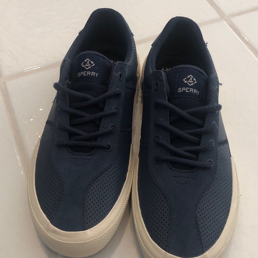 Sperry Men's Navy Perforated Low-Top Sneakers